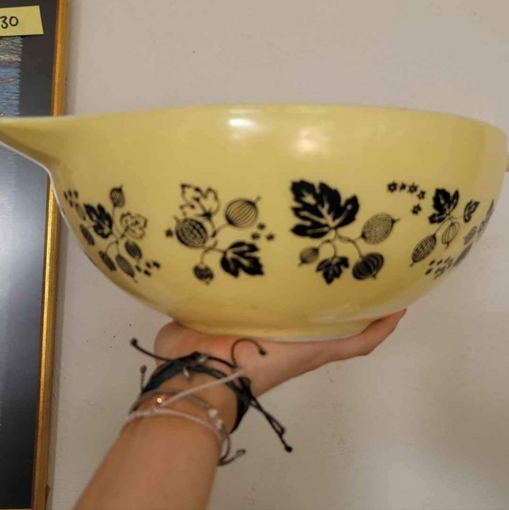 Gooseberry Yellow Pyrex 444